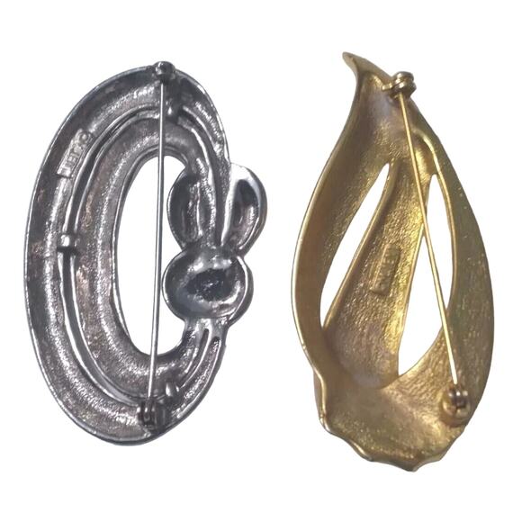 Vintage Two M Jent Brooches Large Silvertone Bow Like Goldtone Leaf Like Designs - Picture 3 of 8